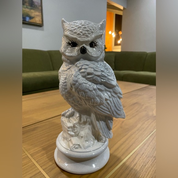 Vintage Mid century modern white and gray mystic owl statue - Picture 2 of 3